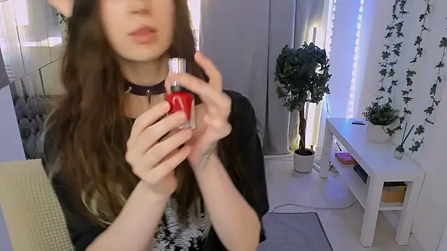 Živá chatovací místnost MiyuuNami