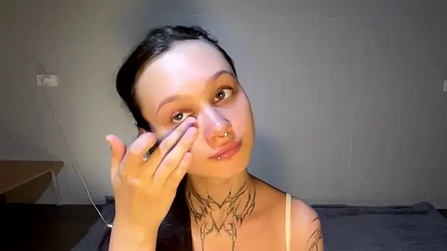 MayraLucarelli's Live Chat Room