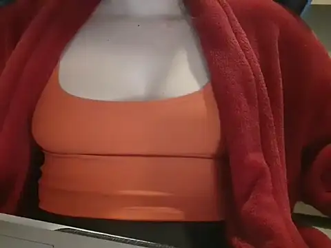 Aliciaxx69 – Naživo chatovacia miestnosť