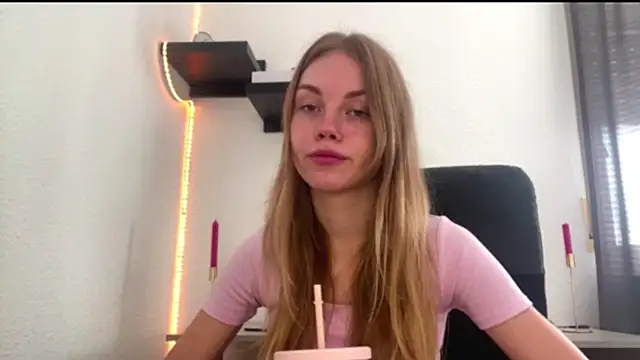 SunnyStrike Cameră chat live