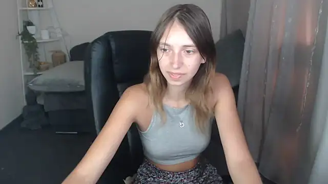 Phòng Chat Trực Tiếp CapriceBaby