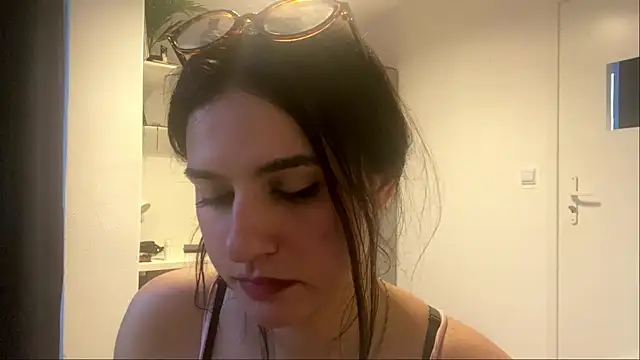 mellowpuffX Show in webcam