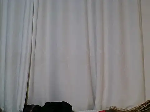 Slimmy_petite's Live Chat Room