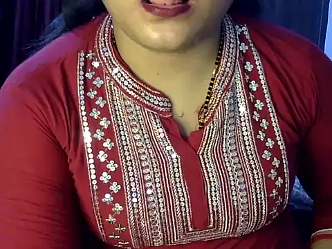 lusty_kalpna Adlı Modelin Canlı Sohbet Odası