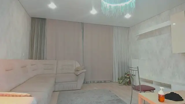 Živá chatovací místnost SherelyKlo