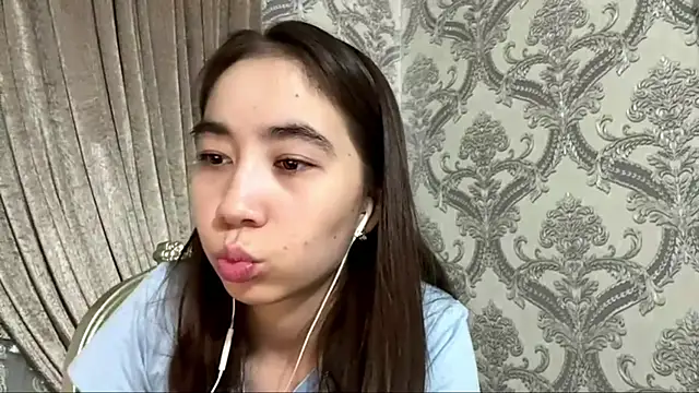 Živá chatovací místnost cocoSharms