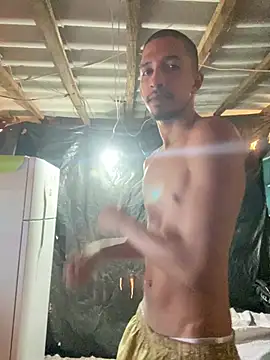 Seks show uživo modela machosafado185 na kameri