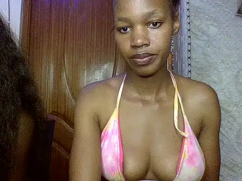 Brown_dolly's Live Chat Room