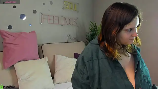 Chatroom en direct de Alica_Keller