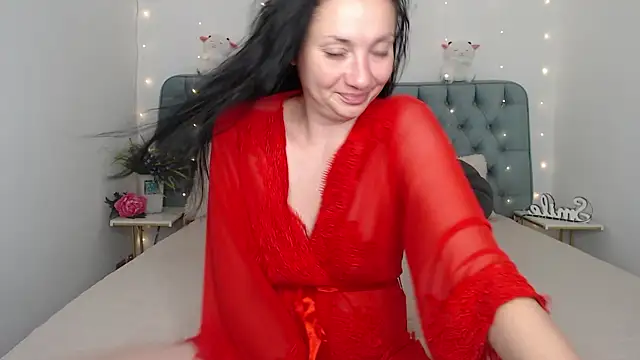 LadyyNoir's Live Chat Room