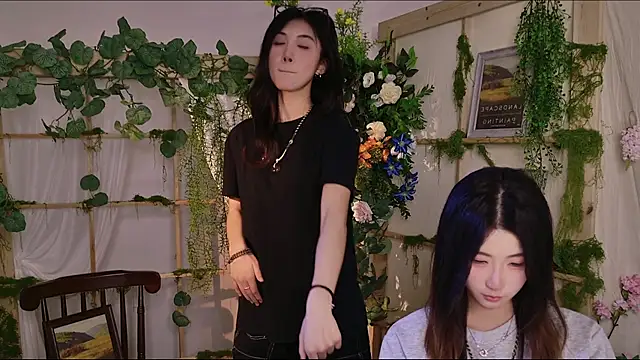 GuLuGroup 现场性爱视讯表演