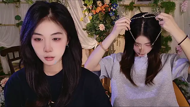 GuLuGroup's Live Sex Cam Show