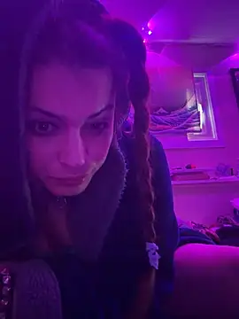 Show de cámara de sexo en directo de UrHellBri-L