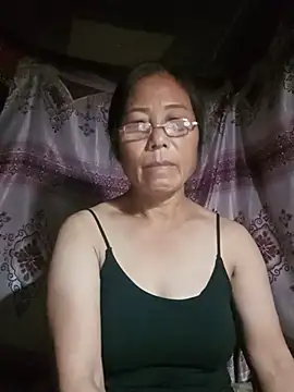 Girl-tits – live chatrum