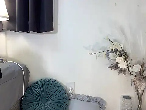 Saki_Miyazawa Adlı Modelin Canlı Sohbet Odası