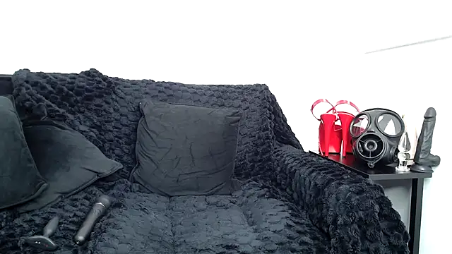 Lucy-MILF Live Chatraum