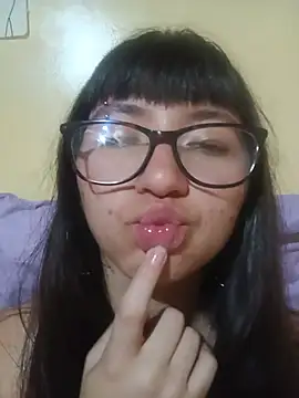 Ema_01's Live Sex Cam Show