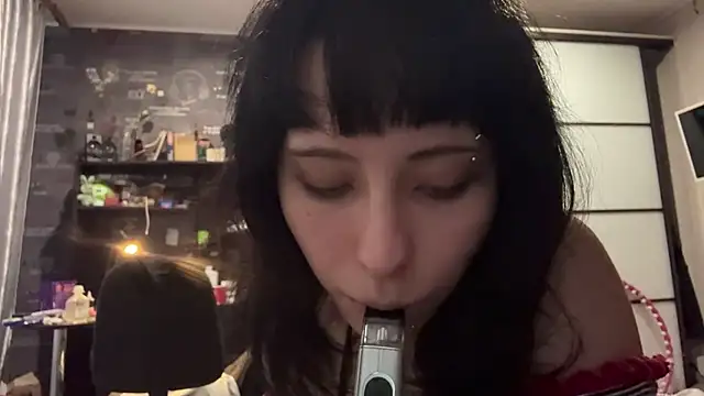 Chat soba uživo modela LianaSchweppes