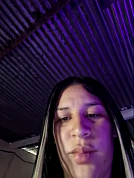 mia69rober's Live Chat Room