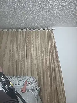 sky_sanz1 – live chatrum