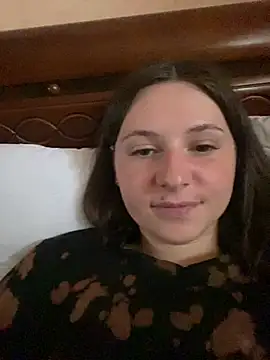 חדר צ'אט בשידור חי של Kirrrraaaa
