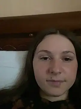 Seks show uživo modela Kirrrraaaa na kameri
