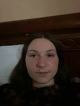 Kirrrraaaa live-chat rom