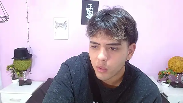 zayne_lyon Шоу с уебкамера