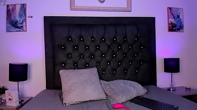 Živá chatovací místnost Mia_ink1111