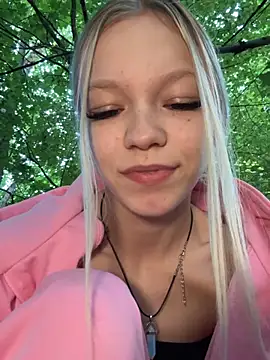 חדר צ'אט בשידור חי של Foxy_Blondie