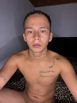 Chatroom en direct de couple_blinki