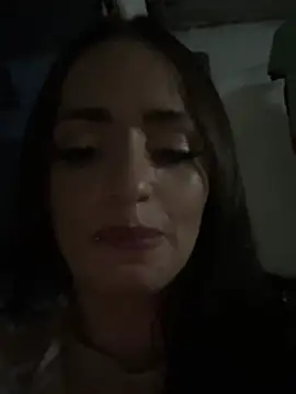 dana_Lu élő chatszobája
