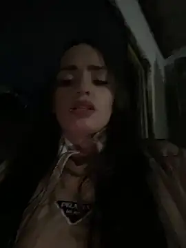 dana_Lun Live chat-huone