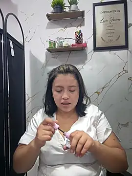 غرفة دردشة Melany-1 المباشرة