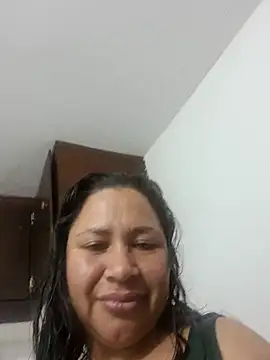JhoanaHernandez's Live Chat Room