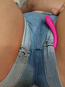 Natali_12 Adlı Modelin Canlı Sohbet Odası