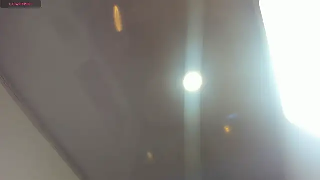 חדר צ'אט בשידור חי של emma_fox84