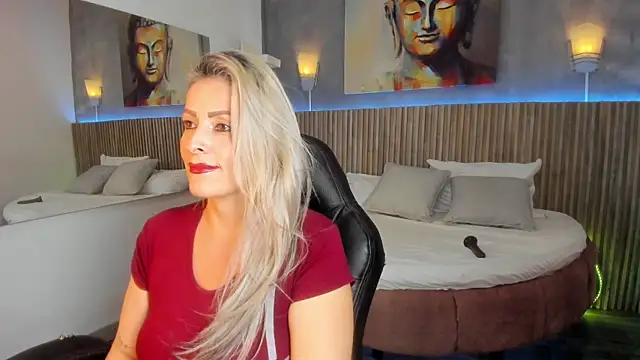 emma_fox84 Live chatroom