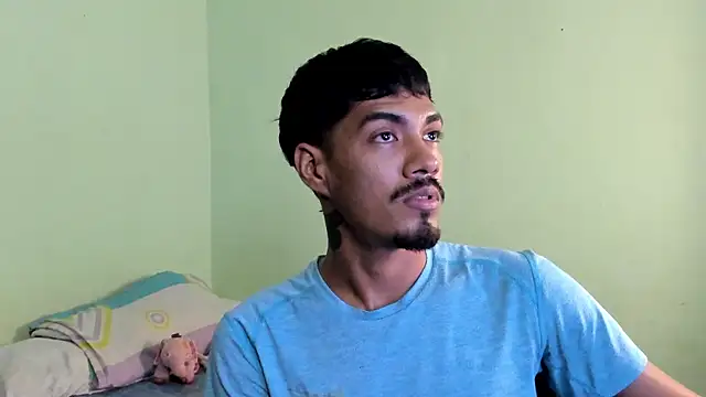 חדר צ'אט בשידור חי של BigArgos
