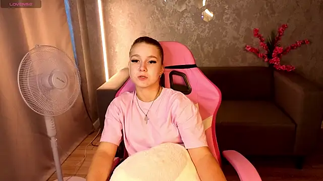 Živá chatovací místnost Cherryyy_Bliss