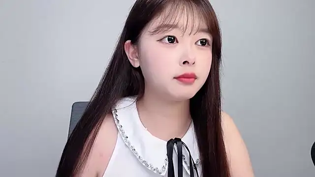 Winnie005 现场性爱视讯表演