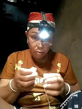 Haly1999 Cameră chat live