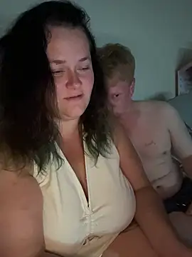 CurvyScarlett69xx লাইভ চ্যাট রুম