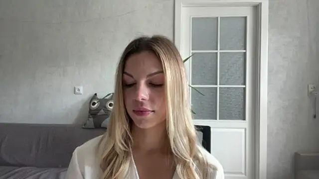 LaraineDomebo Live chatroom