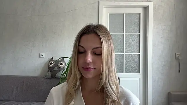 LaraineDomebo: онлайн-чат