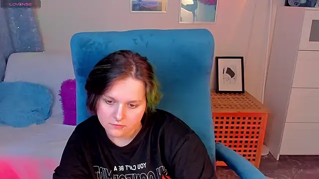 Chat soba uživo modela Biooohazard