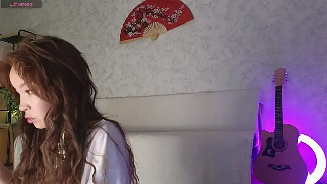 חדר צ'אט בשידור חי של ayumi_ri