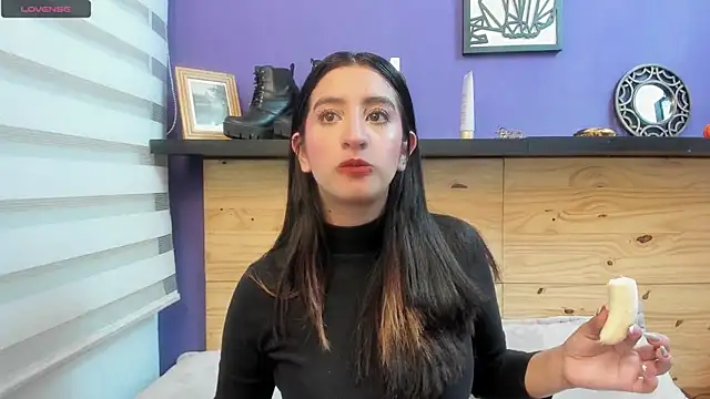 غرفة دردشة sarahy_evans المباشرة