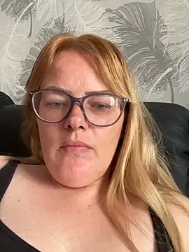 Pokój czatu na żywo – Maya_36_X