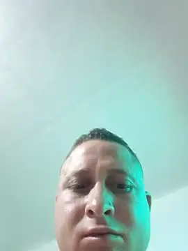 jhonXXXPARCE's Live Chat Room